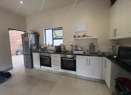 2 Bedroom Apartment in Glenhazel