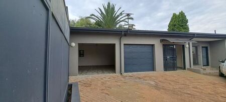 2 Bedroom House in Isandovale