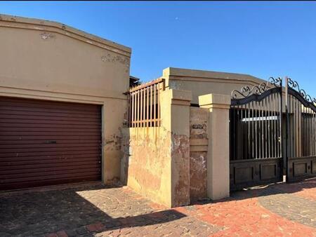 3 Bedroom House in Roodekop