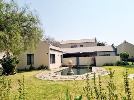 2 Bedroom Townhouse in New Redruth