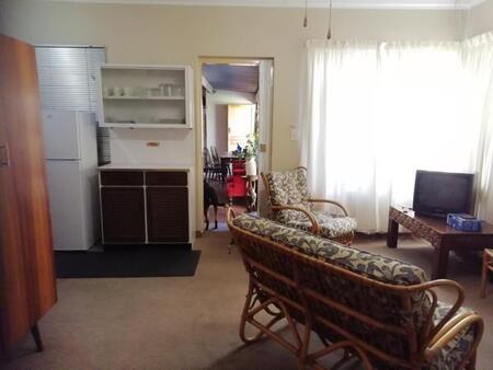 Bachelor apartment in Rooihuiskraal