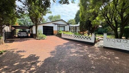 3 Bedroom House in Valhalla