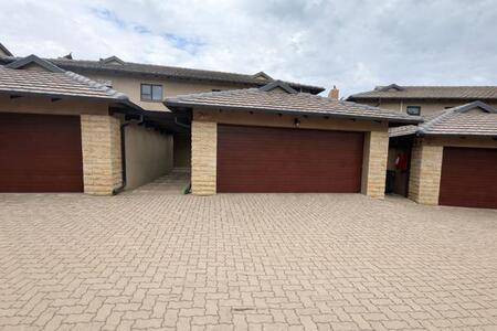 3 Bedroom Townhouse in Louwlardia