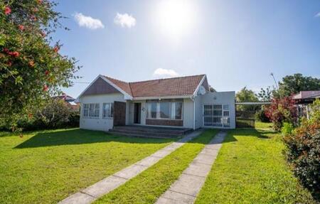 3 Bedroom House in Amalinda