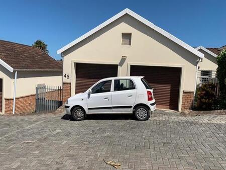 2 Bedroom Townhouse in Beacon Bay