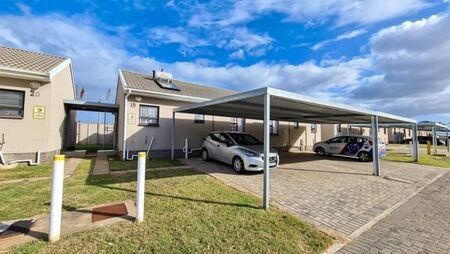 2 Bedroom Townhouse in Gonubie