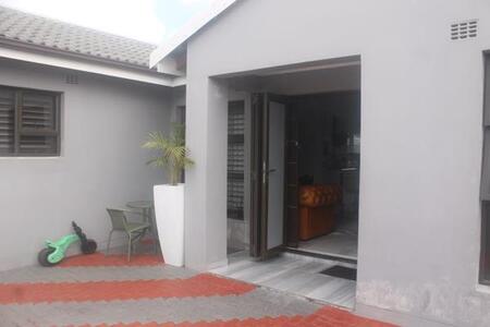 3 Bedroom House in Amalinda