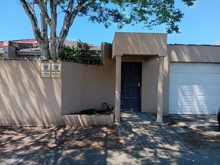 4 Bedroom House in Lennox Estate