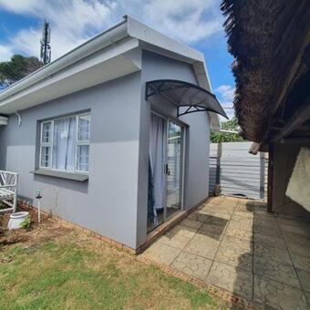 1 Bedroom Apartment in Gonubie