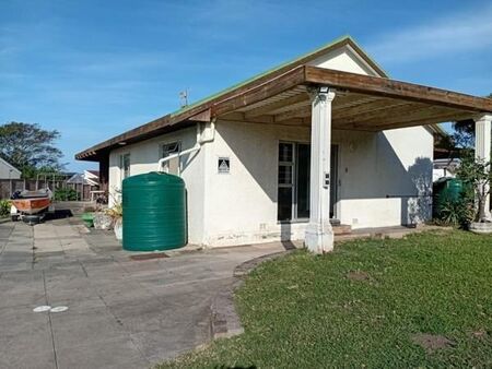 1 Bedroom Apartment in Beacon Bay