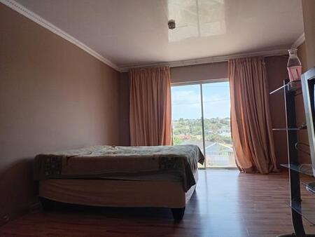 4 Bedroom Apartment in Amalinda
