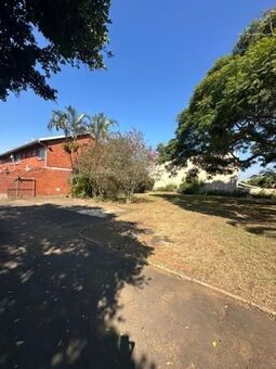 2 Bedroom Duplex in Greenwood Park