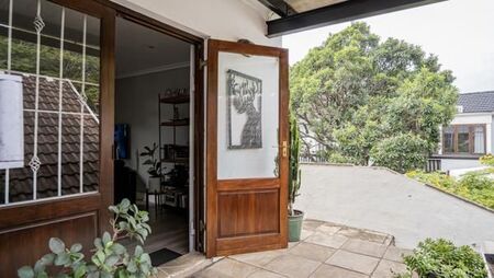 2 Bedroom Apartment in Morningside