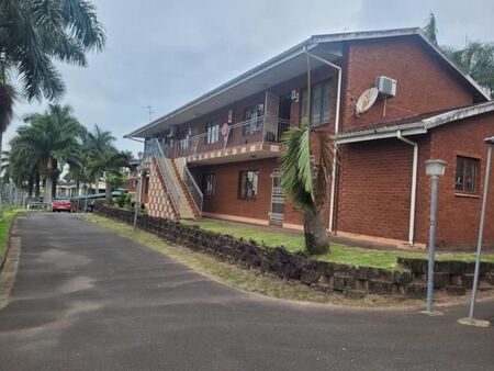 2 Bedroom Townhouse in Umhlatuzana