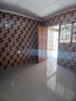 2 Bedroom Apartment in Montford