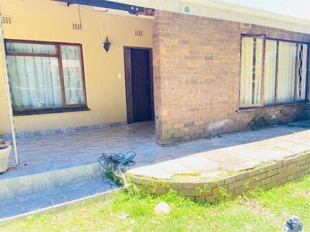 3 Bedroom House in Athlone Park