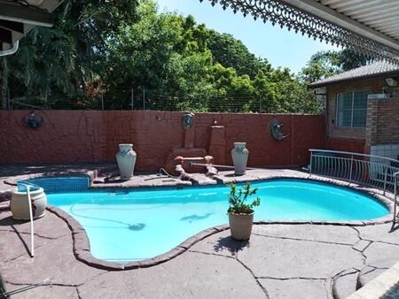 4 Bedroom House in Amanzimtoti