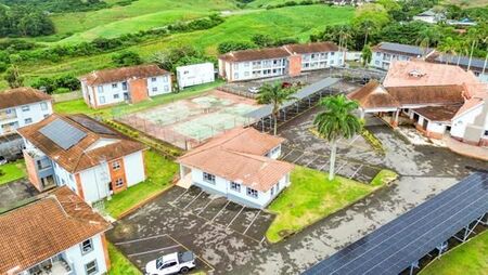 2 Bedroom Apartment in Amanzimtoti