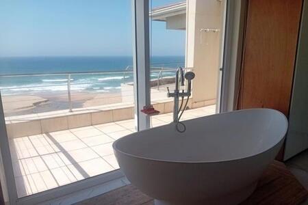 3 Bedroom Apartment in Amanzimtoti