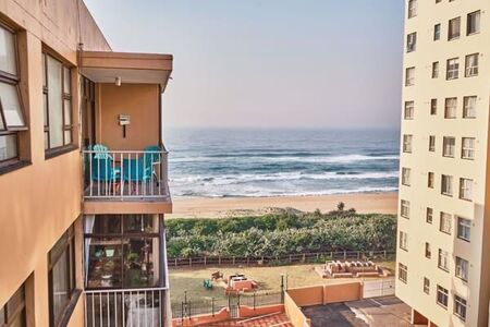 3 Bedroom Apartment in Amanzimtoti