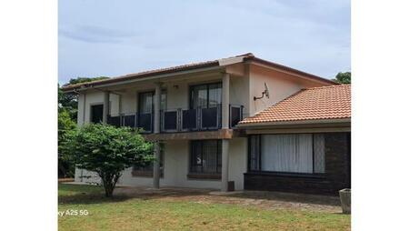 5 Bedroom House in Athlone Park