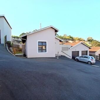 3 Bedroom Townhouse in Amanzimtoti