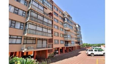 2 Bedroom Apartment in Amanzimtoti