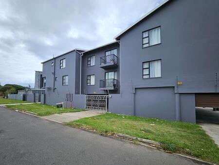 1 Bedroom Apartment in Athlone Park