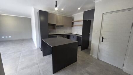 3 Bedroom Apartment in Westbrook