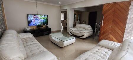 4 Bedroom House in Athlone Park