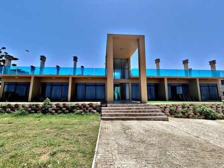 2 Bedroom Apartment in La Mercy