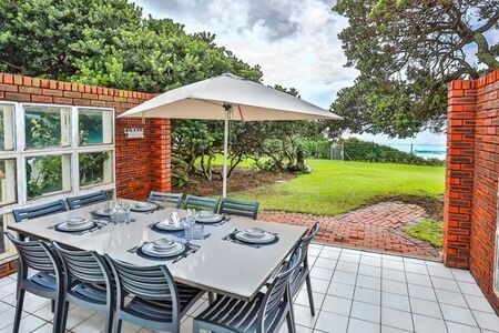 5 Bedroom House in Westbrook