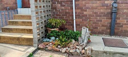 1 Bedroom Apartment in Krugersdorp North