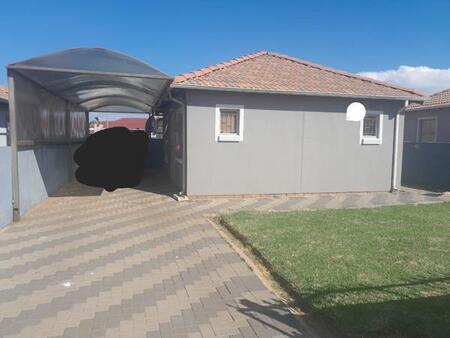 2 Bedroom House in Lotus Gardens