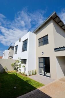 2 Bedroom Townhouse in Equestria