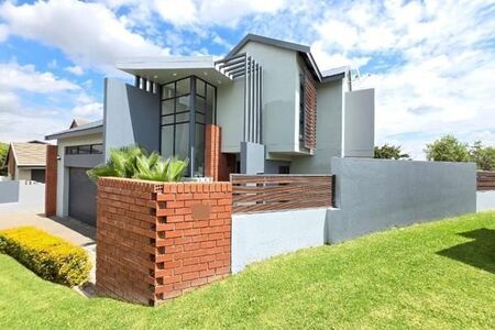 4 Bedroom House in The Hills