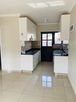 2 Bedroom Apartment in Eastbury