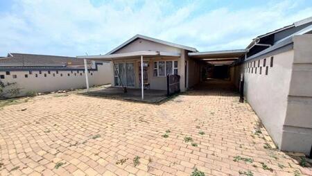 3 Bedroom House in Phoenix