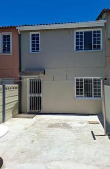 2 Bedroom House in Stanmore