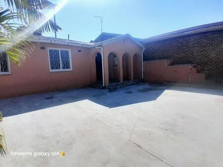 3 Bedroom House in Longcroft