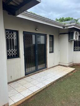 2 Bedroom Simplex in Montclair