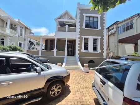 6 Bedroom House in Morningside
