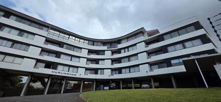 3 Bedroom Apartment in Essenwood