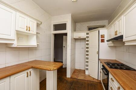 2.5 Bedroom Apartment in Glenwood