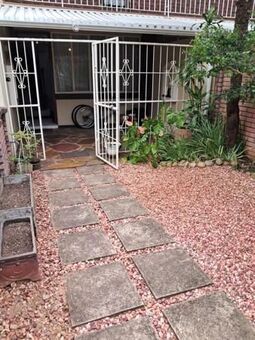 1 Bedroom Duplex in Musgrave