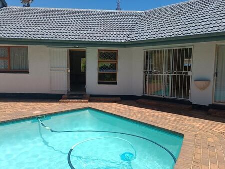 1 Bedroom cottage to rent in Northcliff, Randburg