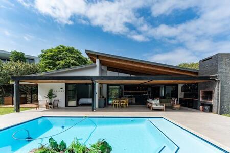 3 Bedroom House in Simbithi Estate