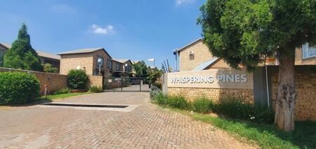 3 Bedroom Townhouse in Wilgeheuwel