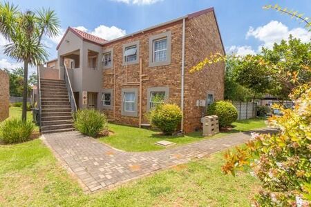 2 Bedroom Apartment in Wilgeheuwel