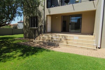 2 Bedroom Apartment in Ruimsig
